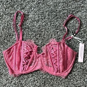 Victoria's Secret Pink Lace Underwire Bra